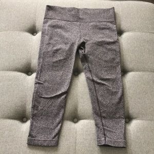 MPG Pants - MPG SPORT gently used Capri. Size Small. MPG Pants - MPG SPORT gently used Capri. Size Small.